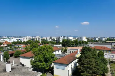 Vue générale sur Vénissieux ou vue de la ville depuis l'appartement