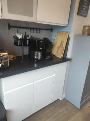 Cuisine ou kitchenette dans l'établissement Le Jules Guesde, Appart traversant, 3ch , parking, 2mn à pied métro D Parilly