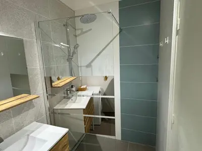 Salle de bains dans l'établissement Appartement dans le Beaujolais