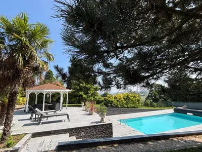 Piscine de l'établissement Le Kiosque ou située à proximité