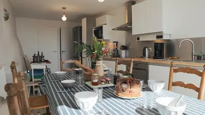 Cuisine ou kitchenette dans l'établissement Maison de village - Font Bénite