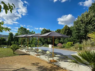 Jardin de l'établissement Les Chambres d'Hôtes du Château Eclosion