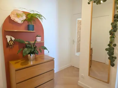 Salle de bains dans l'établissement T3 Debourg, balcon, proche métro B