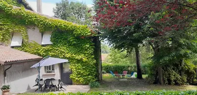 Jardin de l'établissement Maison de campagne meublé du tourisme classé 2 étoiles ,jardin, parking