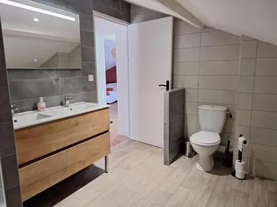 Salle de bains dans l'établissement Gitécow