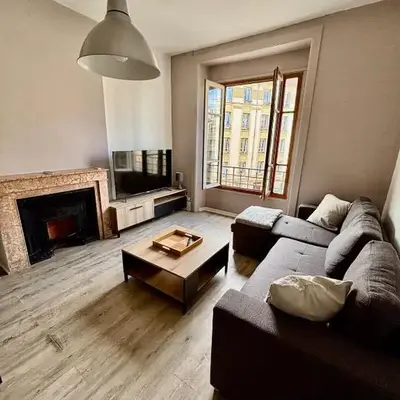 Beautiful Renovated Apartment