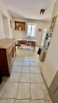 Cuisine ou kitchenette dans l'établissement Le Nid près de la Saône