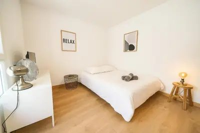 Un ou plusieurs lits dans un hébergement de l'établissement Functional and well located studio close to metro and shops