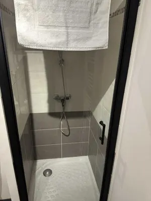 Salle de bains dans l'établissement Functional and well located studio close to metro and shops