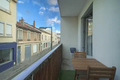 Balcon ou terrasse dans l'établissement Appartement de caractère Central Cosy & Calme