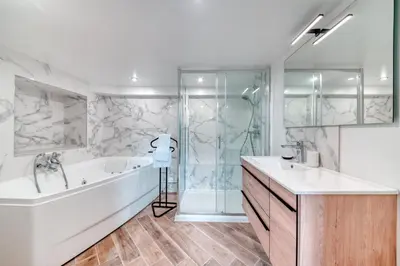 Salle de bains dans l'établissement Le Pouteau charme authentique 2 chambres