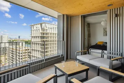 Coin salon dans l'établissement Magnifique appartement 70m2 Confluence - Vue panoramique avec Parking Privé