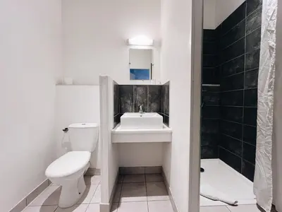 Salle de bains dans l'établissement Logis Hôtel Nova RENOVE - Villefranche sur Saône