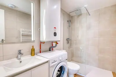 Salle de bains dans l'établissement Le Nid de Jons