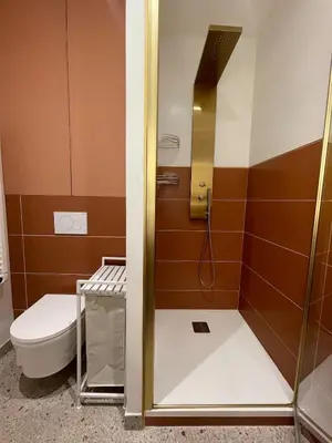 Salle de bains dans l'établissement Le petit Yvours, Irigny