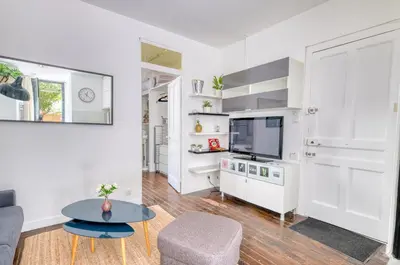Cuisine ou kitchenette dans l'établissement La Parenthèse - Lyon - Terrasse Privée