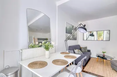 Coin salon dans l'établissement La Parenthèse - Lyon - Terrasse Privée