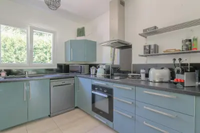 Plan de l'établissement Charmante maison 6 à 8 pers PMR proche Lyon