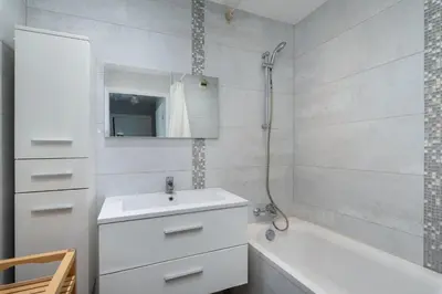 Salle de bains dans l'établissement Spacieux appartement familial avec balcon Villeurbanne