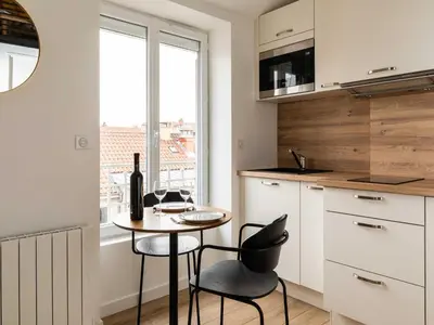 Cuisine ou kitchenette dans l'établissement DIFY Lucky - 10 Min centre de Lyon