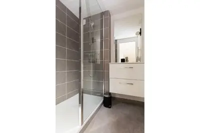 Salle de bains dans l'établissement DIFY Paradis - 10 Min Centre de Lyon