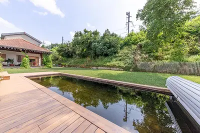 Jardin de l'établissement Maison La Grange - Piscine et Charme ancien - Tassin proche Lyon