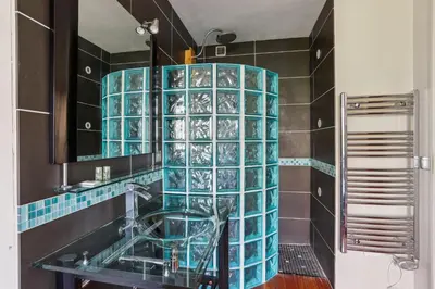 Cuisine ou kitchenette dans l'établissement Charmant Appartement T2 - Garage