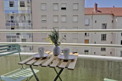 Balcon ou terrasse dans l'établissement Petit cocon à Charpennes