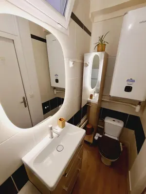 Salle de bains dans l'établissement NEUF! La Bulle de Soie Lyon Proche PartDieu & service nettoyage