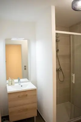 Salle de bains dans l'établissement Les Tilleuls I