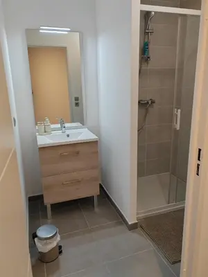 Salle de bains dans l'établissement Les Tilleuls I