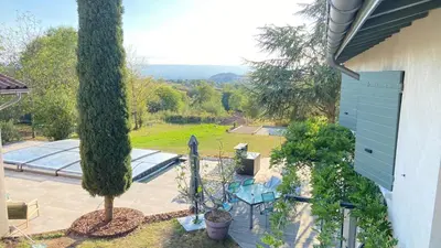 Piscine de l'établissement Countryside house with pool ou située à proximité