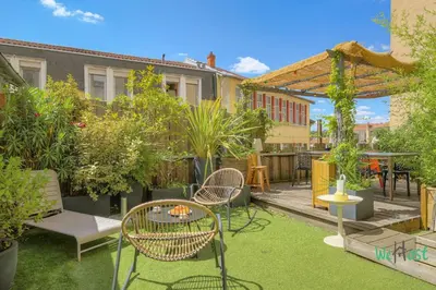 Jardin de l'établissement Bon Pasteur - Lyon 2 - LB - Cozy and bright in hypercenter of Lyon