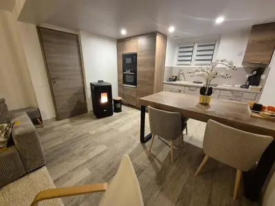 Cuisine ou kitchenette dans l'établissement Studio1 calme indépendant, proche Lyon,Beaujolais