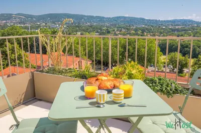 Vue générale sur la montagne ou vue sur la montagne depuis l'appartement