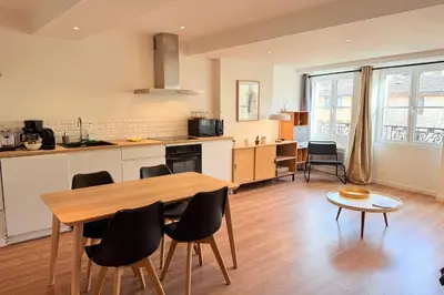 Cuisine ou kitchenette dans l'établissement LAube - A deux pas du métro D - Saint Jean