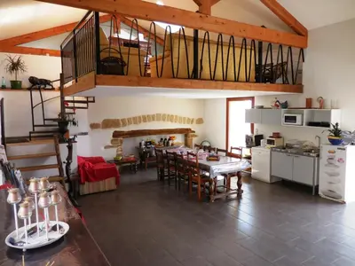 Cuisine ou kitchenette dans l'établissement Maison d'Hôtes des 2 Chênes