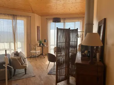 Coin salon dans l'établissement La Pierre et la Vigne