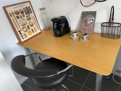 Plateau bouilloire dans l'établissement Dépendance de Maison