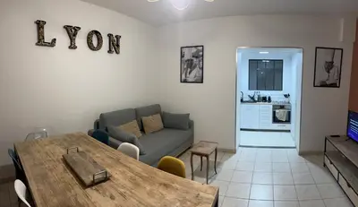 Coin salon dans l'établissement Maison de ville à Villeurbanne