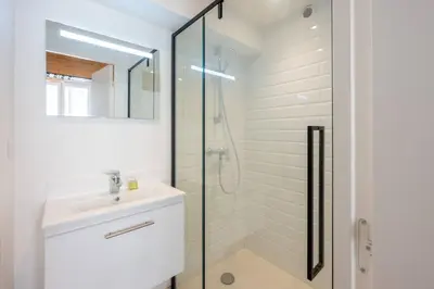 Salle de bains dans l'établissement Superbe 4 pièces, 90m2 - Vieux Lyon - Vue Panoramique