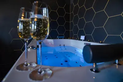 Plan de l'établissement Suite Balneo Hammam Noire et Or