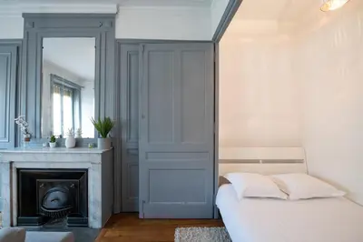 Plan de l'établissement Appartement de charme dans le 6e - central