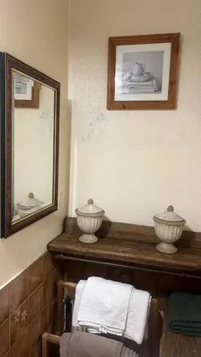 Plan de l'établissement Petite maison de brocanteur à Charbonnières