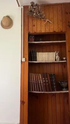 Plan de l'établissement Petite maison de brocanteur à Charbonnières