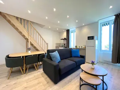 Coin salon dans l'établissement Duplex urbain proche centre-ville de Lyon - 6 pers