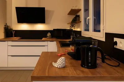 Cuisine ou kitchenette dans l'établissement Maison de Standing 3 Chambres Parking Spacieux