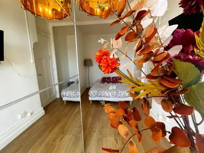 Télévision ou salle de divertissement dans l'établissement Suite Nayrobi - Appartement 2 personnes - Check in h24 & wifi