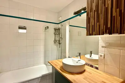 Salle de bains dans l'établissement Balcon Jubin