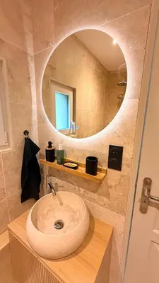 Salle de bains dans l'établissement Le Lodge d'Amélie